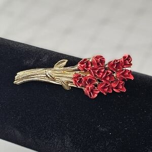 DM@97 brand gold tone red roses brooch